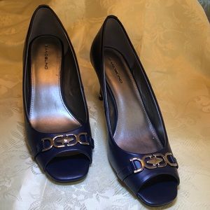 Navy Blue Open toed Bandalino Pumps